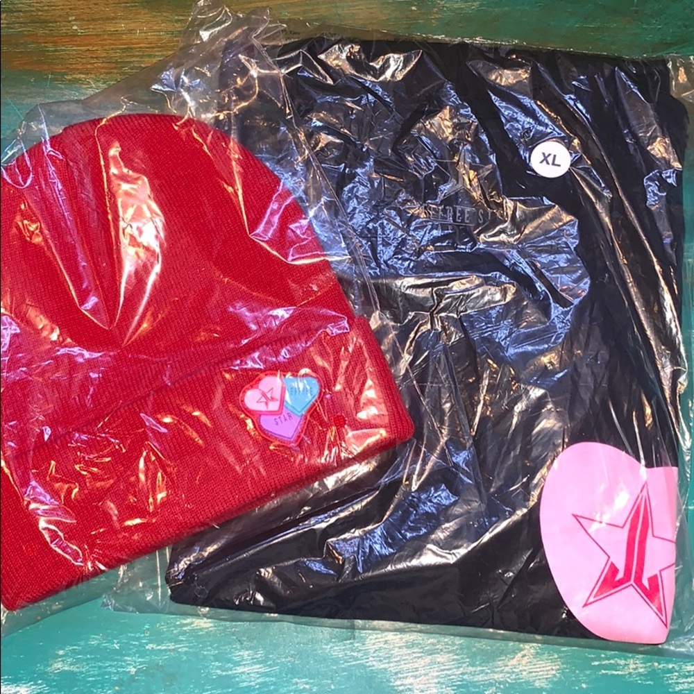 Jeffree Star LE Valentines TShirt & Beanie XL
